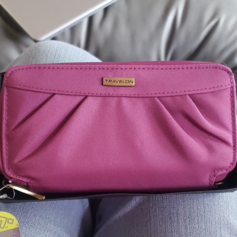 Travelon Rfid travel safe wallet